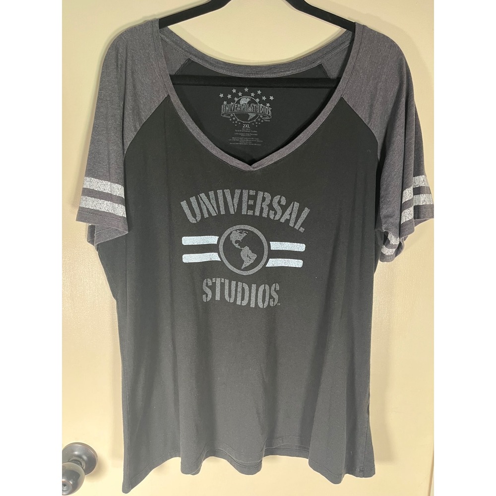 Universal Studios Womens 2XL Gray Black V Neck Baseball Tee Shirt